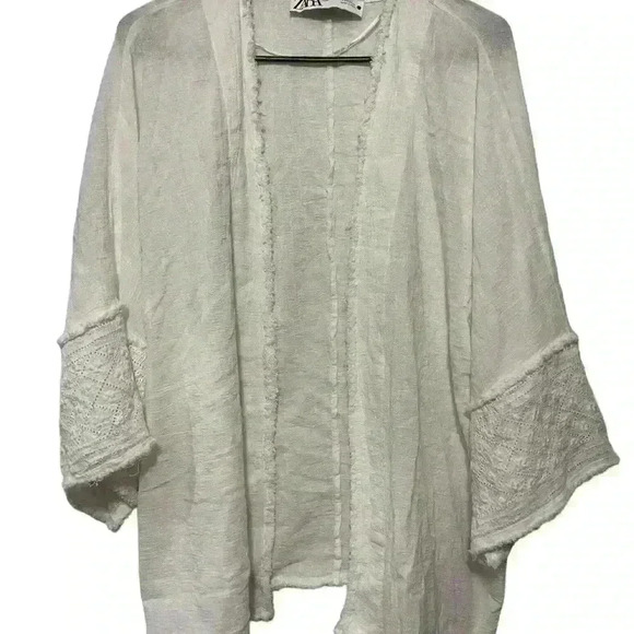 Gorgeous White/Off-White Kimono-Like Cardigan By Zara!! Size Xs/S - Picture 2 of 4
